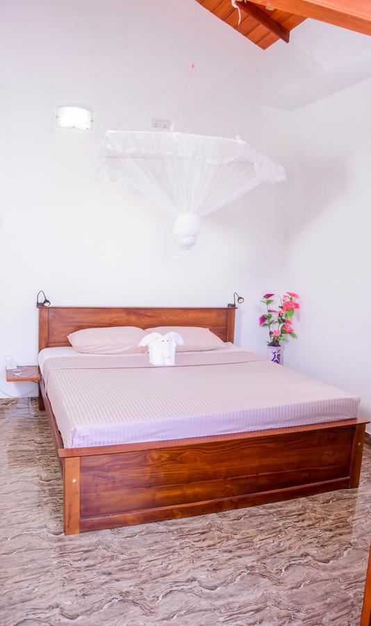 Channa Villa & Tours Bentota Exteriér fotografie